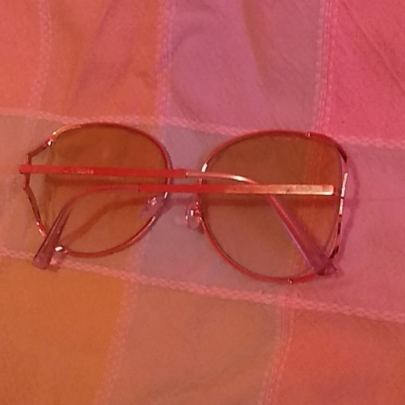 Aldo - Picture 2 of 2